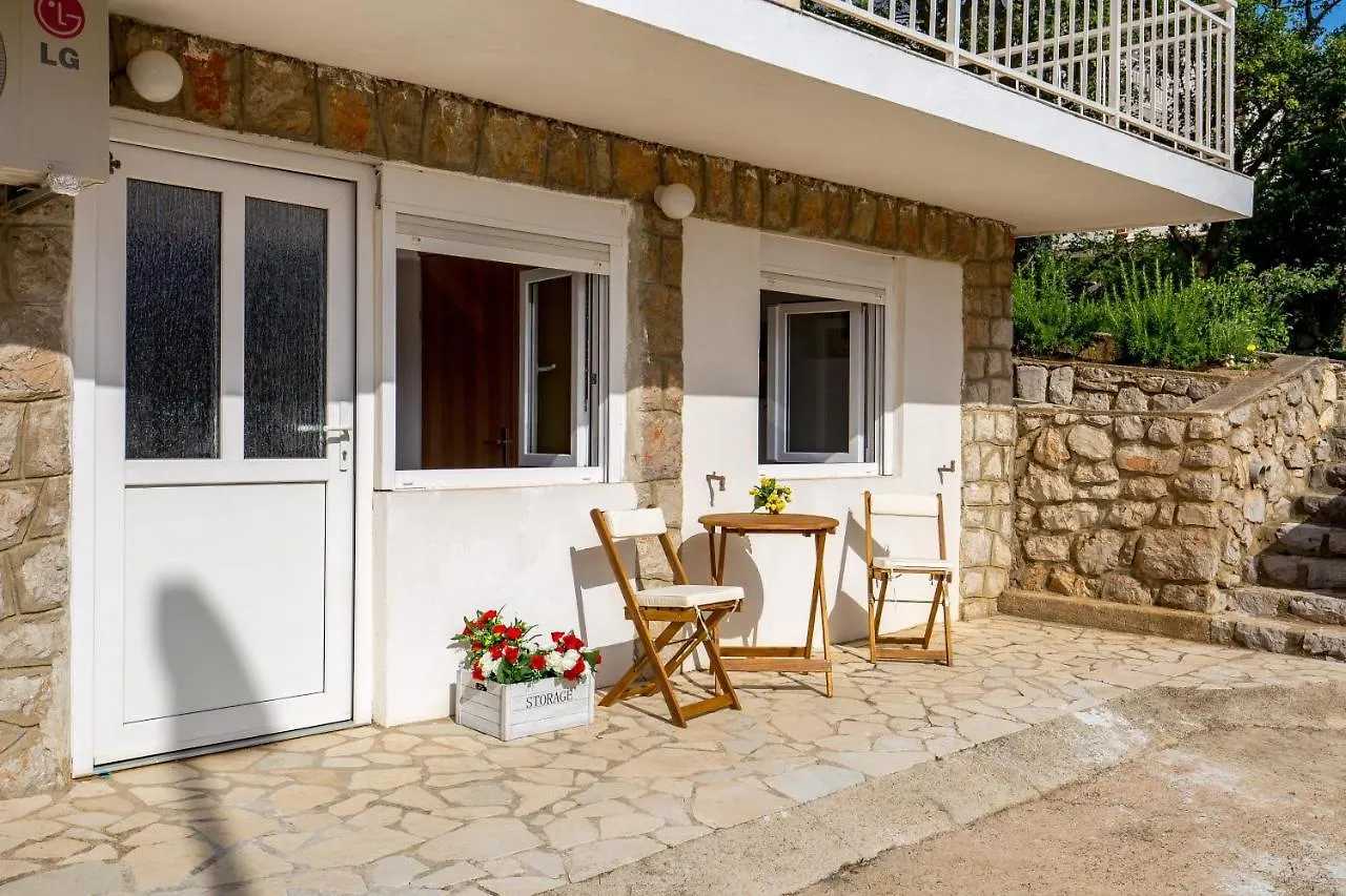 Apartments By The Sea Klenovica, Novi Vinodolski - 5575 Kroatien